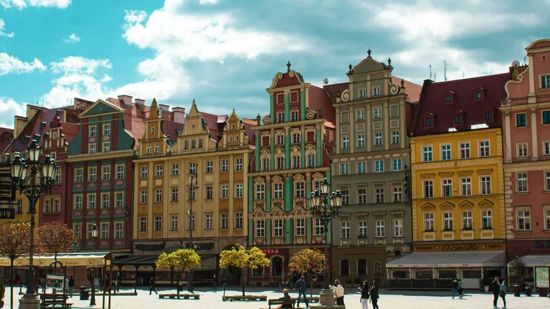 Kolorowe kamienice na Rynku we Wrocławiu